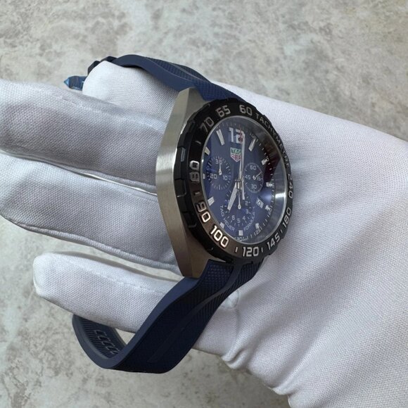 Authentic TAG Heuer Formula 1 Chronograph Quartz Blue Rubber Watch - Picture 6 of 11